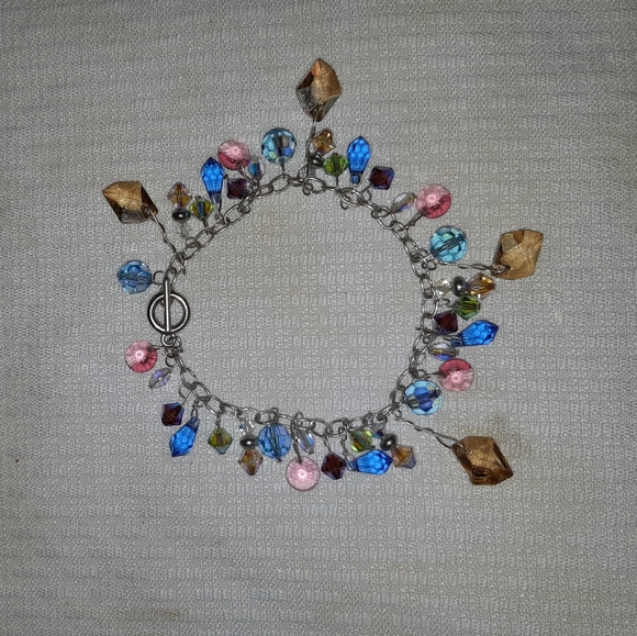 Multi-colored & Faceted Crystal Toggle Bracelet - Picture 1 of 10